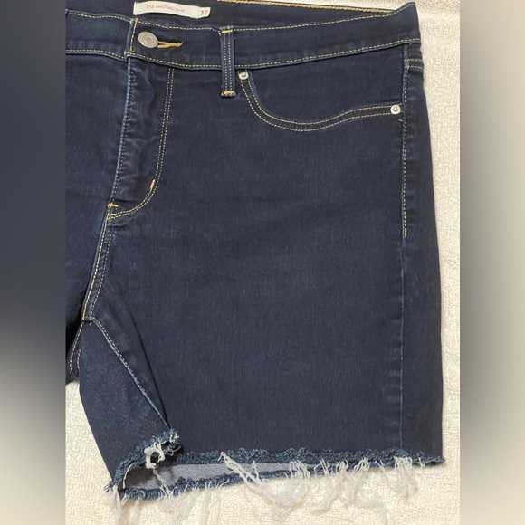 Levi Strauss Women’s Cut Off Jean Shorts Shaping Slim Stretch Dark Wash Size 32 - Picture 2 of 12